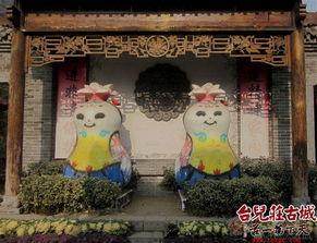 金宝闹蛇年,喜庆祥瑞，蛇舞新春